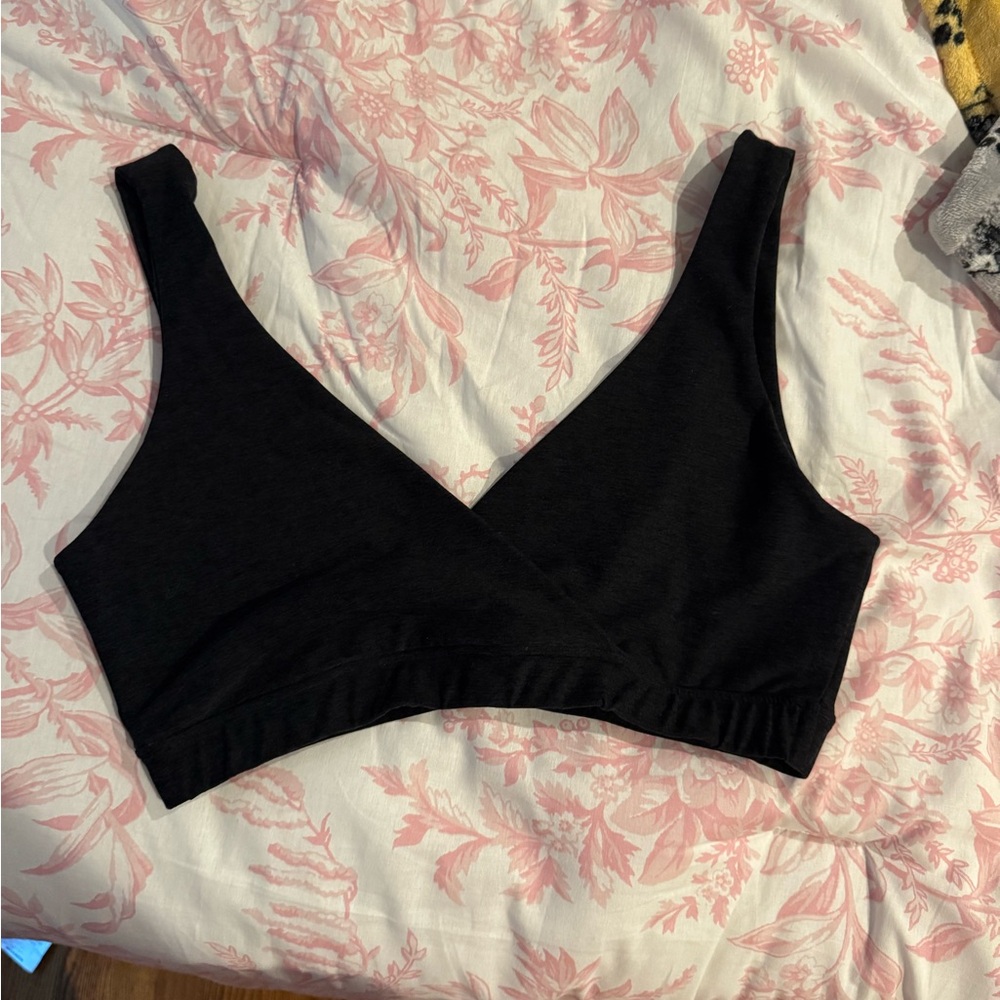 Beyond Yoga Black V-Neck Bra